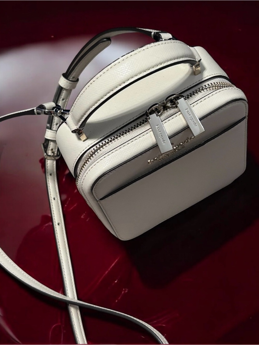 kate spade Daisy Vanity Bag - Picture 14 of 15